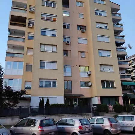 Апартаменти Zozi Urban *