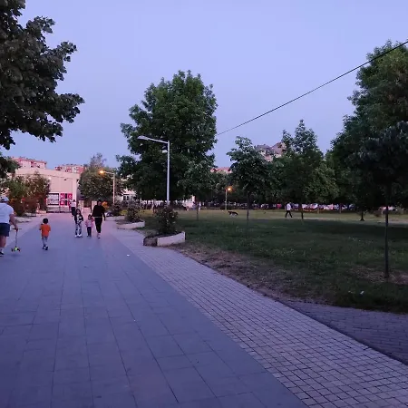 Апартаменти Zozi Urban *